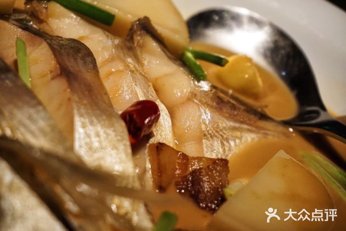 新荣记(BFC外滩金融中心店)家烧鲳鱼图片