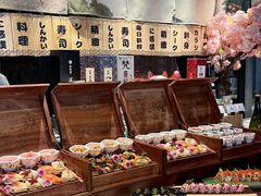 -雍容荟帝王蟹活龙虾展台自助(IFS黑金店)