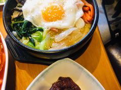 传统石锅拌饭-唯成•韩国炭火烤肉 유성고기