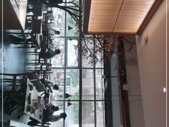 -蜜桃餐厅·伴山(湖滨商业街店)