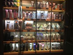 零售区-星巴克臻选(周浦万达店)