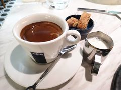 -La Mer Restaurant & Lounge