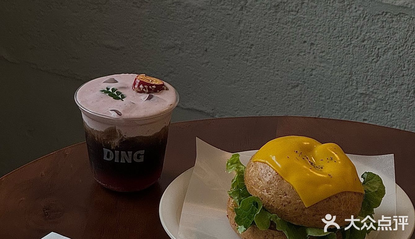 郑州街头咖啡店☕️ 郑州拍照📷  