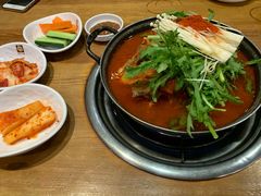 -喇喇排骨火锅·传统韩式脊骨汤(望京西园总店)