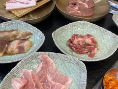 -臻牛烤肉
