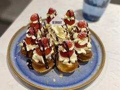 草莓忌廉华夫饼-BE BRIGHT KITCHEN(正佳广场店)