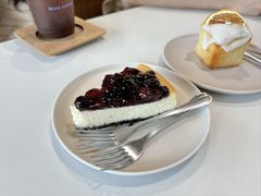 -Chom Cafe and Restaurant