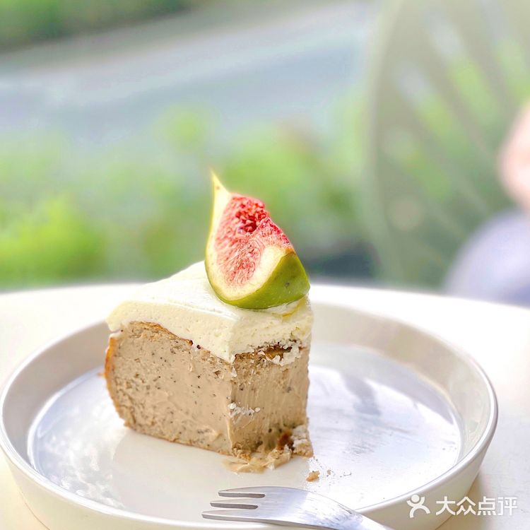 上海｜好看又好吃的蛋糕新店，每一口都是快乐甜蜜