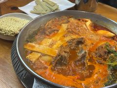 -喇喇排骨火锅·传统韩式脊骨汤(望京西园总店)