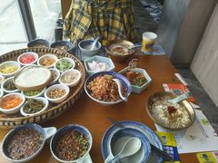 -包整·丝娃娃(一览甲秀楼风景店)