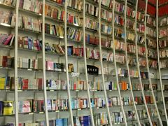 -钟书阁(松江泰晤士小镇店)