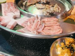 -哈哈碳都·牛肋条无限自助烤肉(宝龙店)