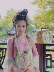 -一揽芳华汉服旗袍体验馆(拙政园店)