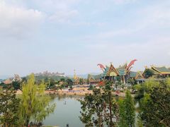 -七彩云南欢乐世界