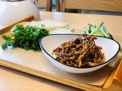 肉丝包饼-关东小磨东北菜(上海长风大悦城店)