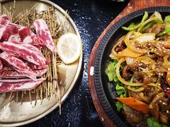 -臻牛烤肉