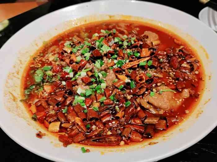 皇城根北京风味主题餐厅(欧亚大观乐活城店)-"欧亚大观餐饮区可谓是被