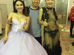 -金东尼人妖秀