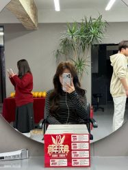 -宫铭烫发染发接发店