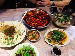 -巴厘龙虾·榜首油焖大虾(音乐学院·沿江酒馆店)