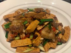 五花肉炒香干-小隐院子·庭院餐厅(大学城后湖店)