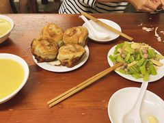 -宝瑞门钉肉饼店
