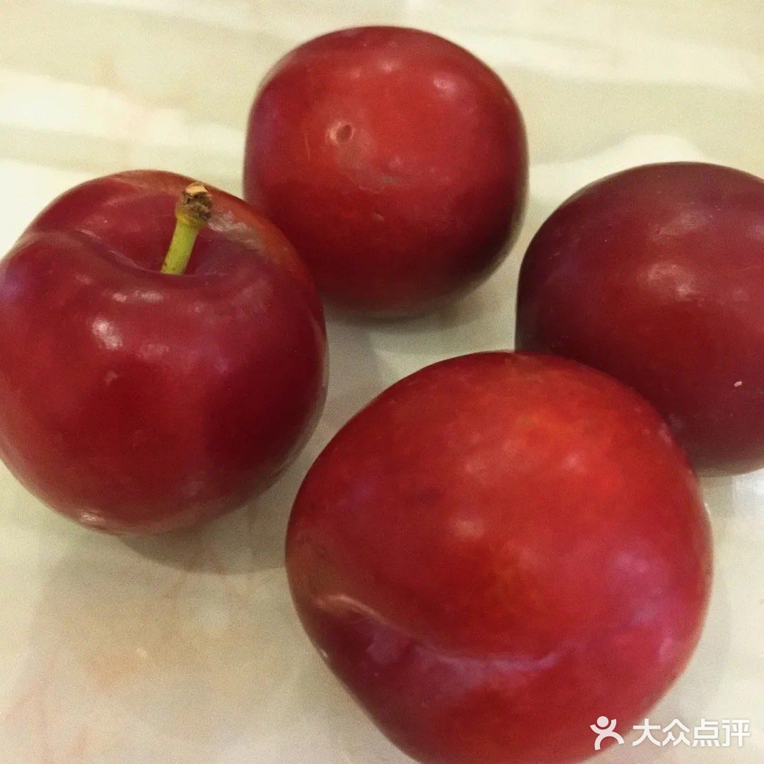 过年啦，家家户户的客厅上，水果是必不可少的