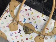 -用真奢侈品名表名包回收中心(朝阳万达店)