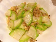 苹果丝瓜炒花蛤肉-四道菜·福建菜馆(新街口金鹰店)