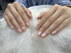 -芊屿芊浔美甲