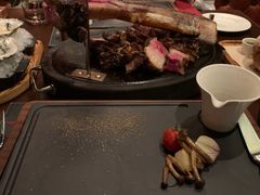 -恰餐厅及酒吧 CHAR Bar & Grill (北京丽都皇冠假日店)