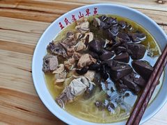 -文山荷鲜居(翠湖店)