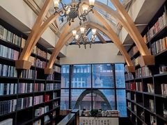 -钟书阁(松江泰晤士小镇店)