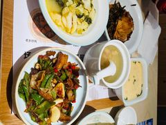 -老乡鸡(上海白玉兰广场店)