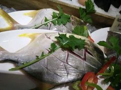 -船梆煮•蒸汽海鲜·炉火烤肉(五四广场店)