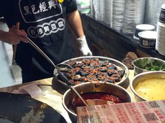 -黑色经典臭豆腐·湖南特产(步行街店)