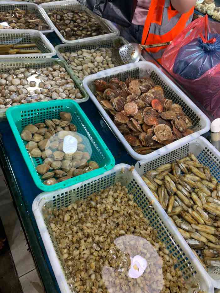 王四营海鲜市场-"昨天大厨坐镇姥姥家,炖了旺顺阁同款大鱼头.