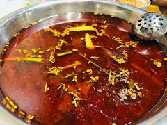 -肖肖酸萝卜鱼火锅(总店)