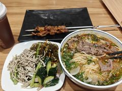 -西部马华清真兰州牛肉面·烧烤夜市(关东店)