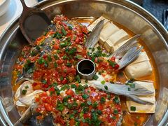 -鱼鲜饭香·招牌汽锅剁椒鱼头王