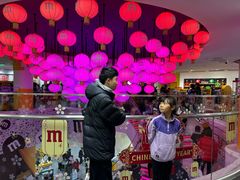 -m豆巧克力世界(上海世茂广场店)