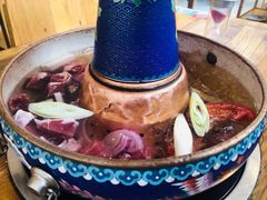 -毛辣果·贵州红酸汤牛肉火锅(西单店)