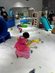 -MINI MARS KIDS CLUB亲子家庭中心(长宁天山店)