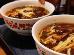 -矮子粉店1985·长沙米粉(湘春路店)