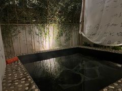 -悟空山宿陨石私汤温泉酒店(神舟大道地铁站店)