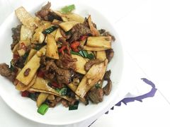 杏鲍菇炒牛柳-新新湘菜馆(新中街二条店)