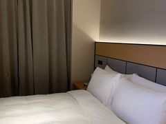 -全季酒店(深圳会展中心岗厦地铁站店)