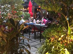 -Dash Teak House