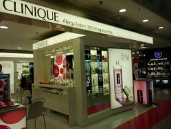 倩碧柜台一侧-CLINIQUE倩碧