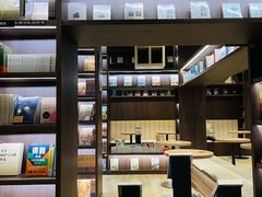 -钟书阁(群光广场店)